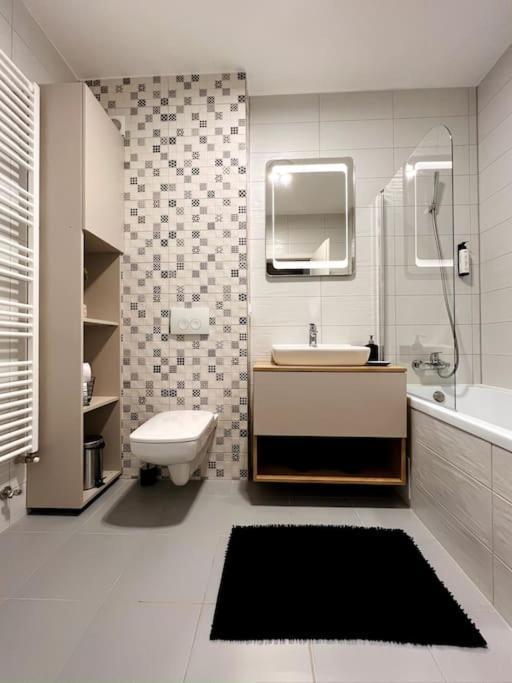 Skylark - Singapore Penthouse With Jacuzzi & Panoramic View Braşov Exterior foto