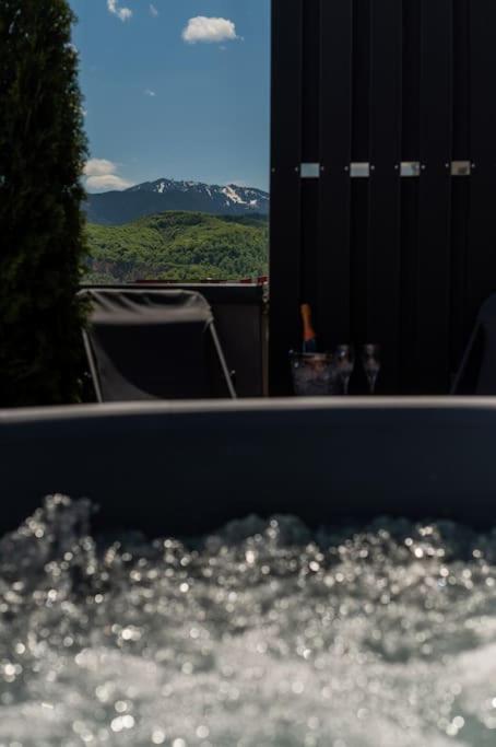 Skylark - Singapore Penthouse With Jacuzzi & Panoramic View Braşov Exterior foto